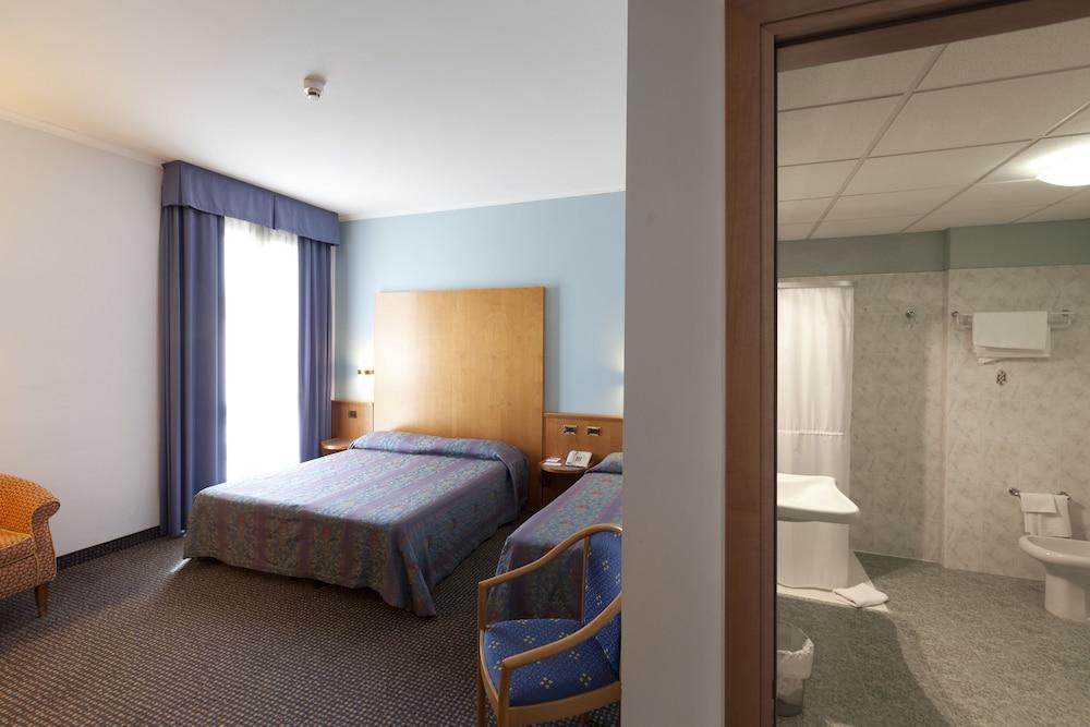 Una Hotels Occhiobello Εξωτερικό φωτογραφία