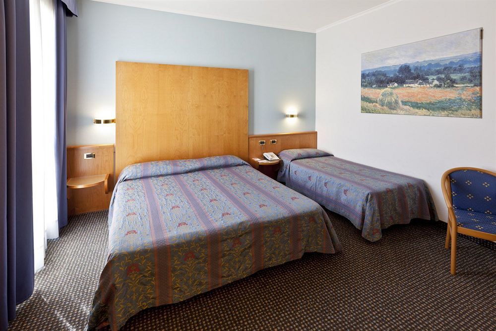 Una Hotels Occhiobello Εξωτερικό φωτογραφία