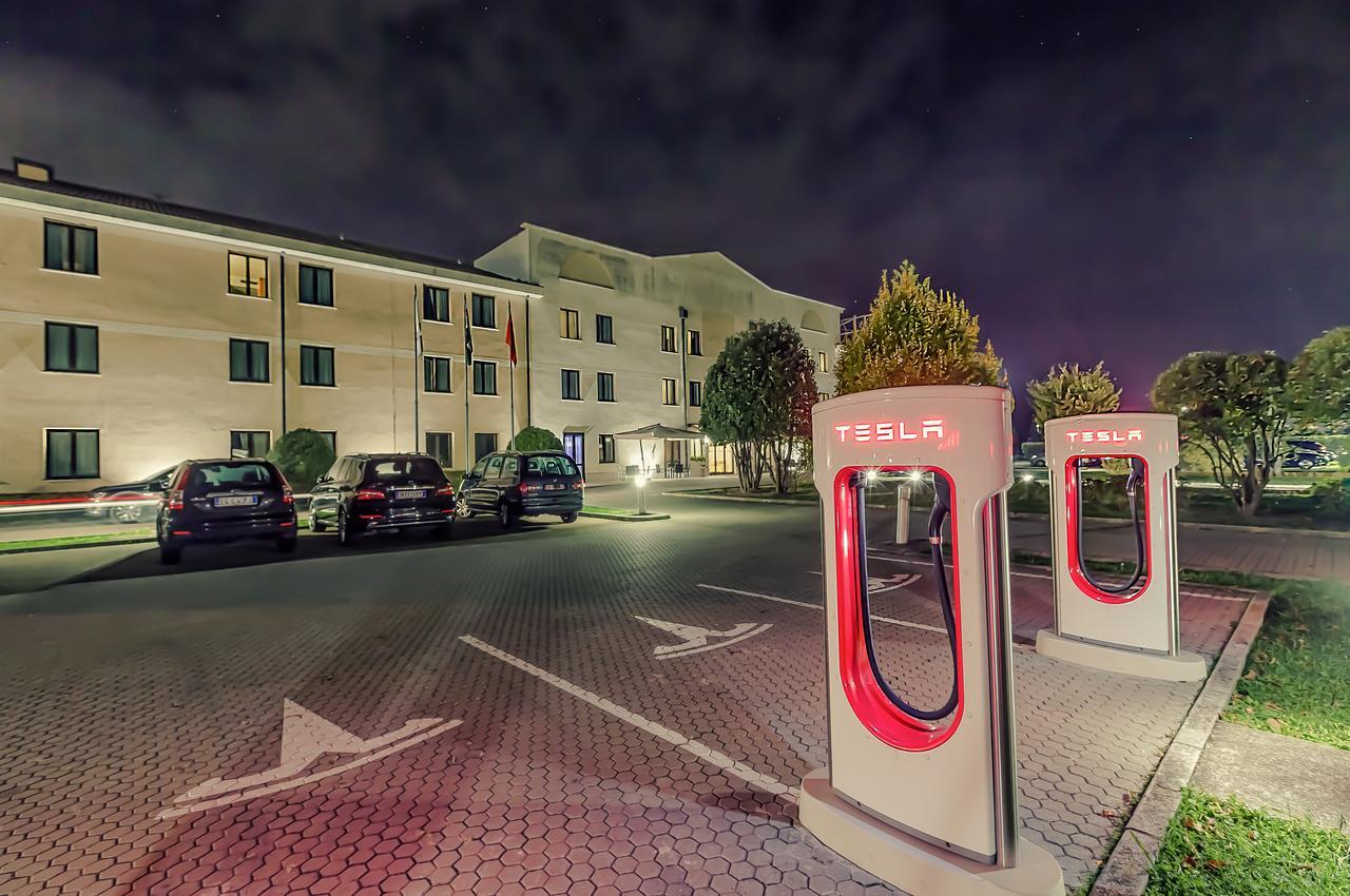 Una Hotels Occhiobello Εξωτερικό φωτογραφία