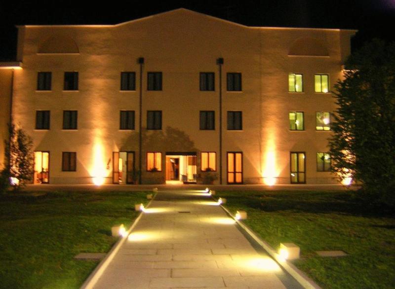 Una Hotels Occhiobello Εξωτερικό φωτογραφία