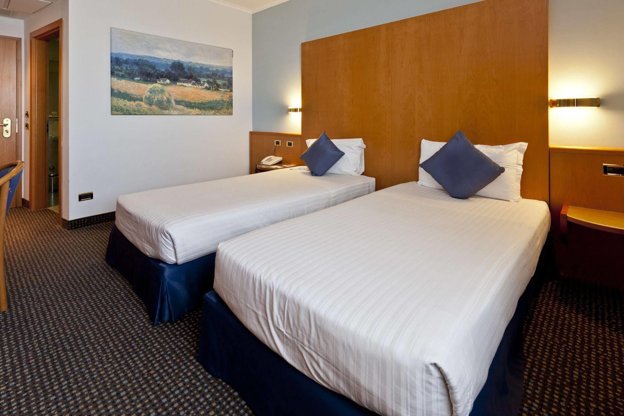 Una Hotels Occhiobello Εξωτερικό φωτογραφία