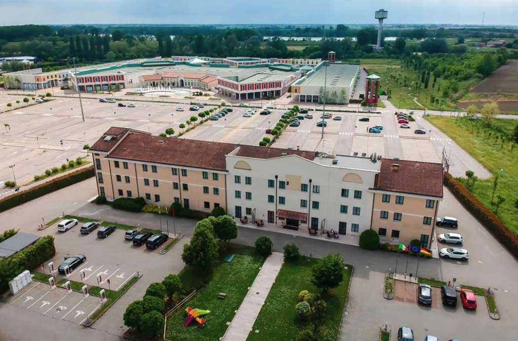 Una Hotels Occhiobello Εξωτερικό φωτογραφία